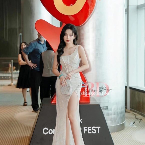 Bandage Dress One-shoulder Diamond Dress - Picture 3 of 4